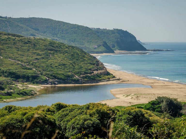 Leggy Point loop walking track, Glenrock State Conservation Area. Photo: John Spencer