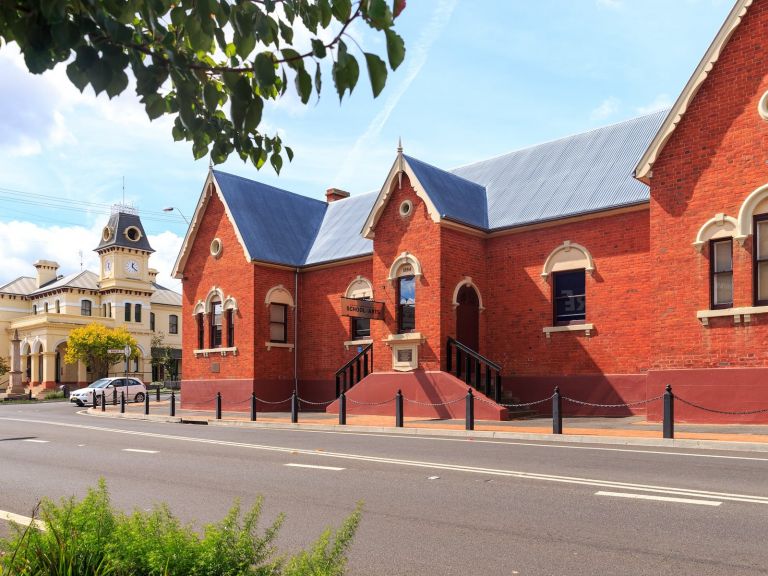 Sir Henry Parkes Memorial School of Arts