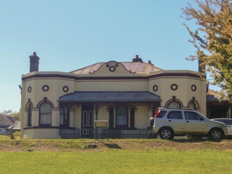 The exterior of Athol in Hill End Historic Site. Photo: Debby McGerty &copy; OEH