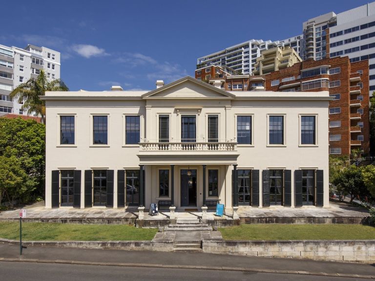 Elizabeth Bay House, front exterior