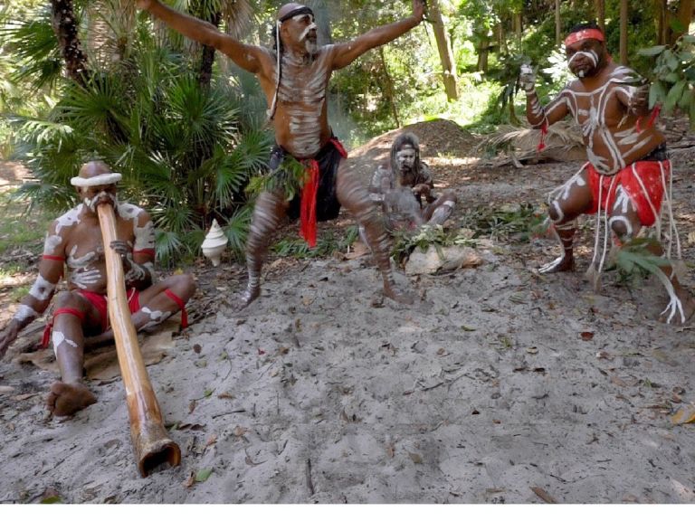 Aboriginal-cultural-experiences-at-Bondi-Sydney