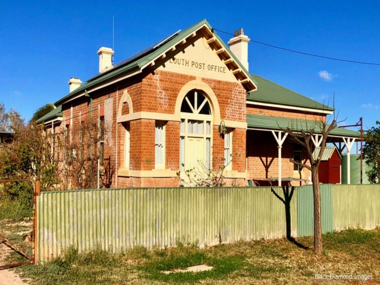 Louth Post Office