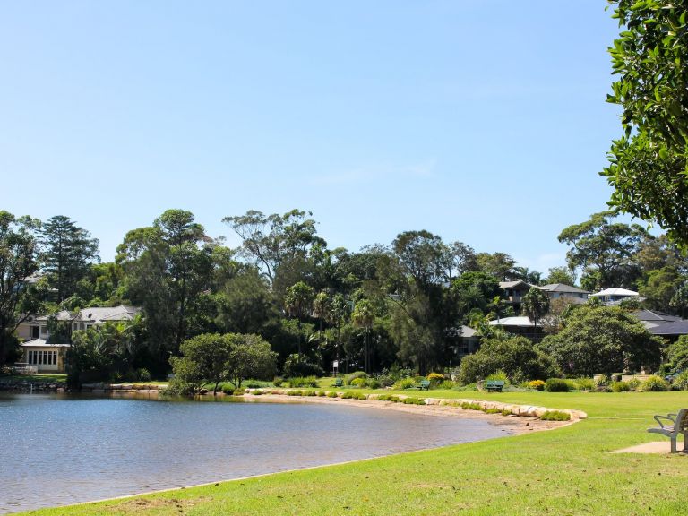 Waters Edge at Winnererremy Bay